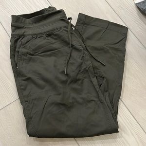 Olive green North Face capri pants